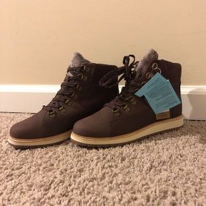 NWT Toms Womens Mesa boots